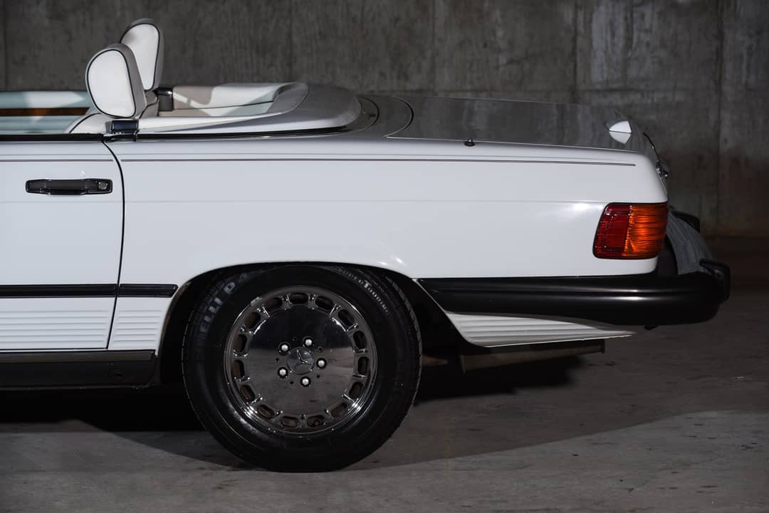 1988 Mercedes-Benz 560-Class 560 SL — photo 55