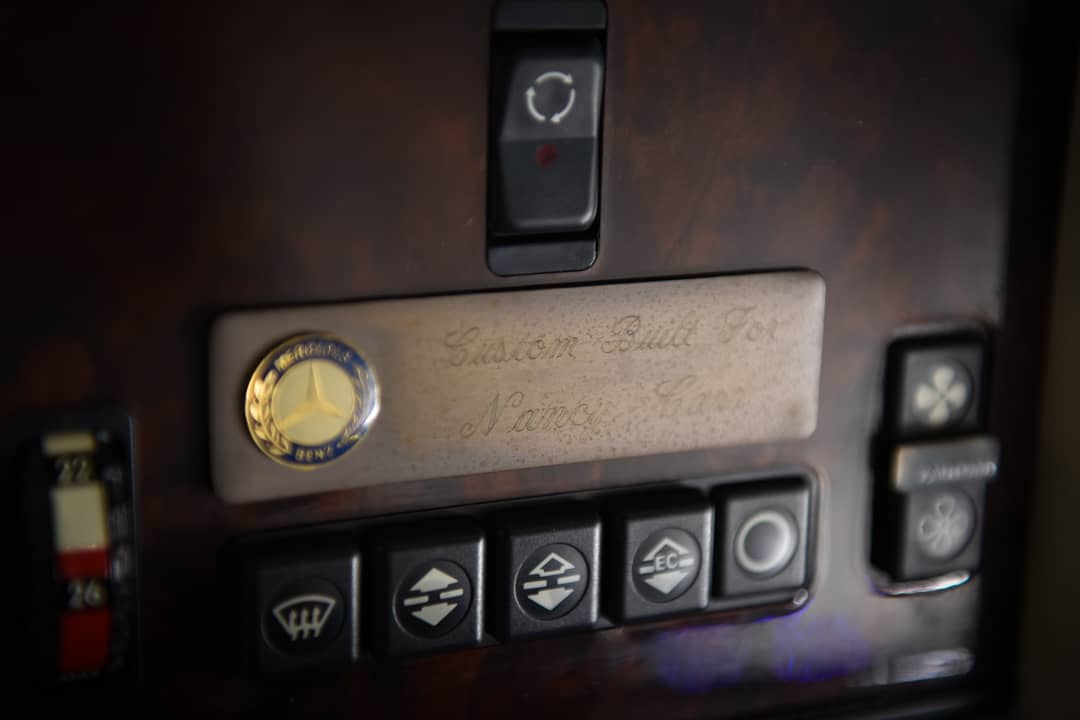 1988 Mercedes-Benz 560-Class 560 SL — photo 63