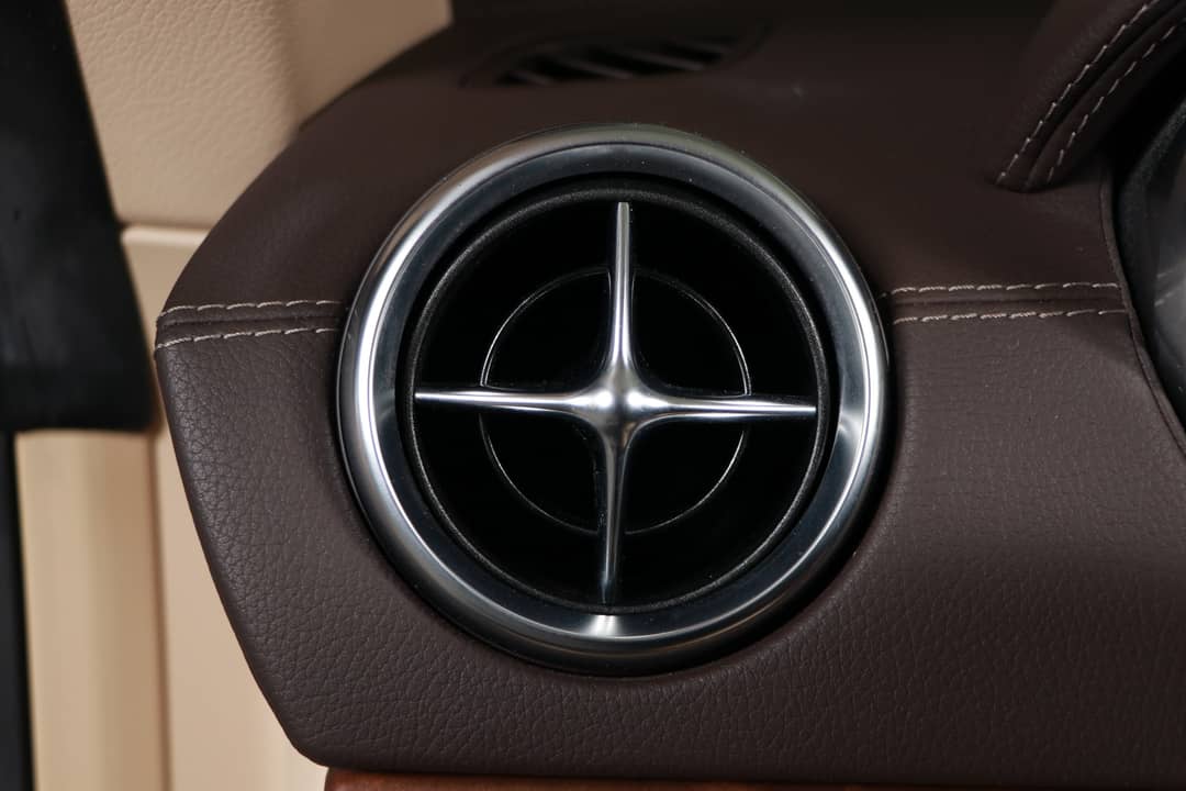 2016 Mercedes-Benz SL-Class SL 550 — photo 38