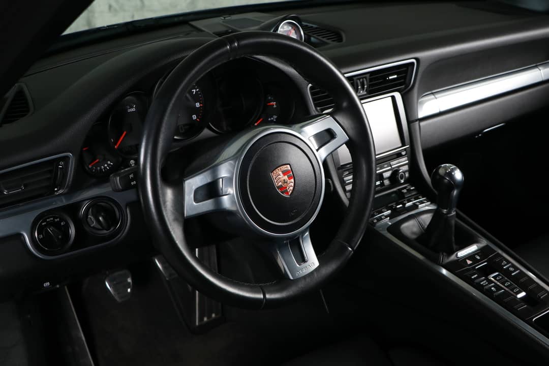 2013 Porsche 911 Carrera — photo 22