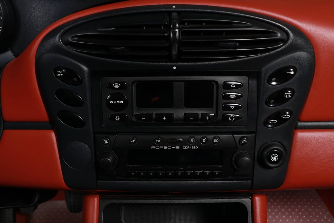 1999 Porsche Boxster — photo 36