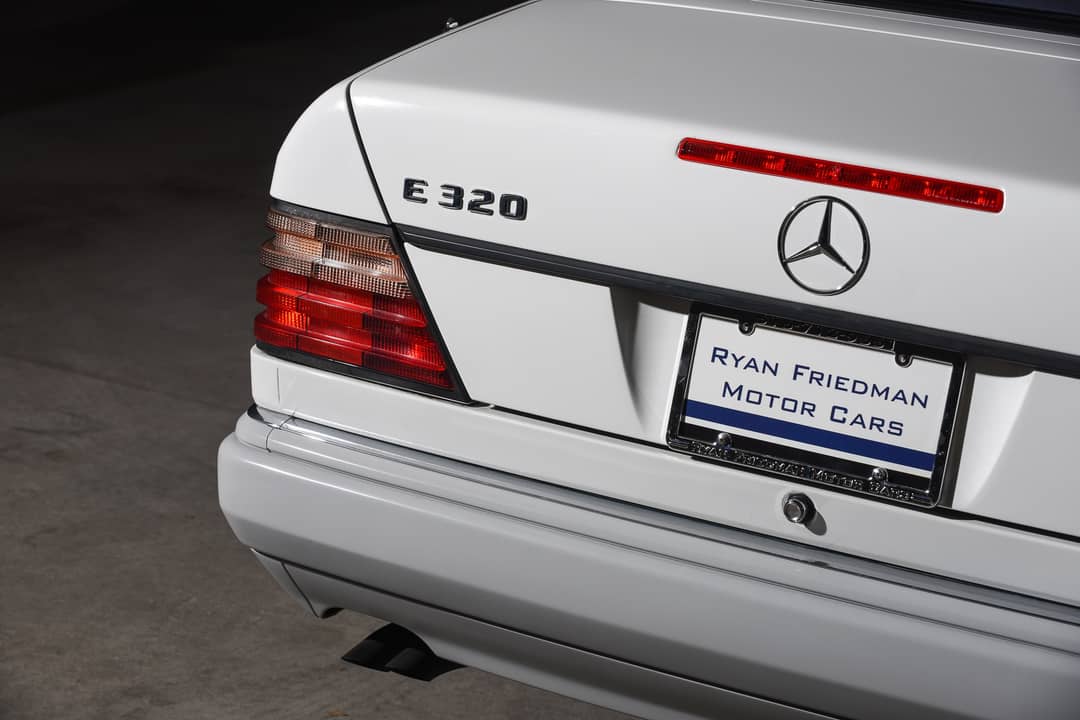 1995 Mercedes-Benz E-Class E 320 Convertible — photo 12