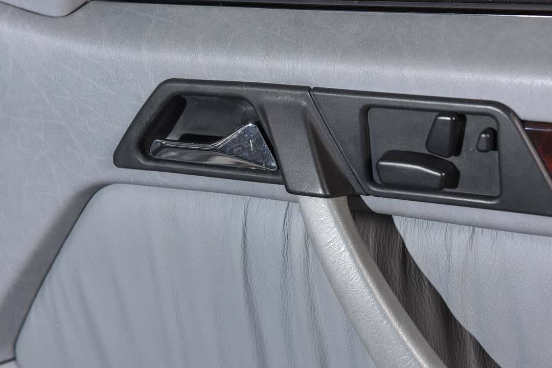 1995 Mercedes-Benz E-Class E 320 Convertible — photo 29