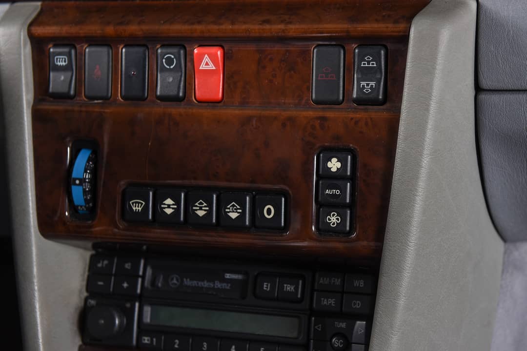 1995 Mercedes-Benz E-Class E 320 Convertible — photo 30