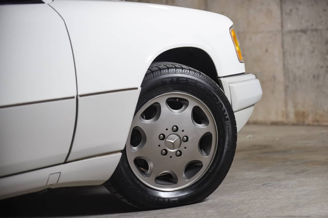 1995 Mercedes-Benz E-Class E 320 Convertible — photo 33
