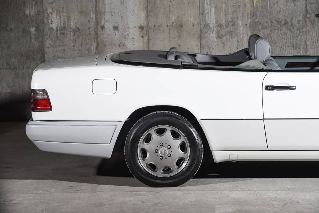 1995 Mercedes-Benz E-Class E 320 Convertible — photo 35