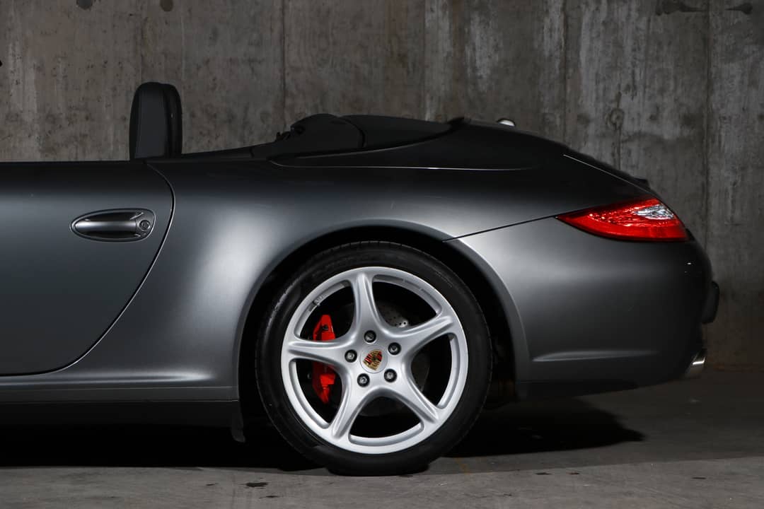2010 Porsche 911 Carrera 4S — photo 24