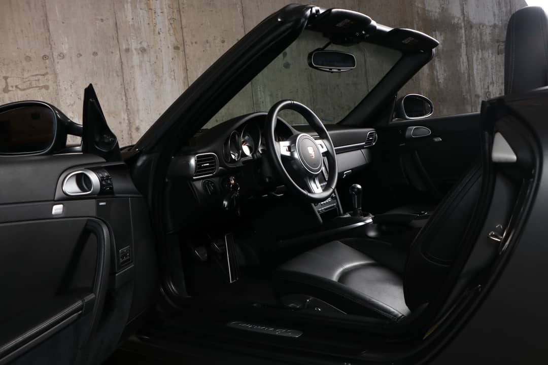 2010 Porsche 911 Carrera 4S — photo 27