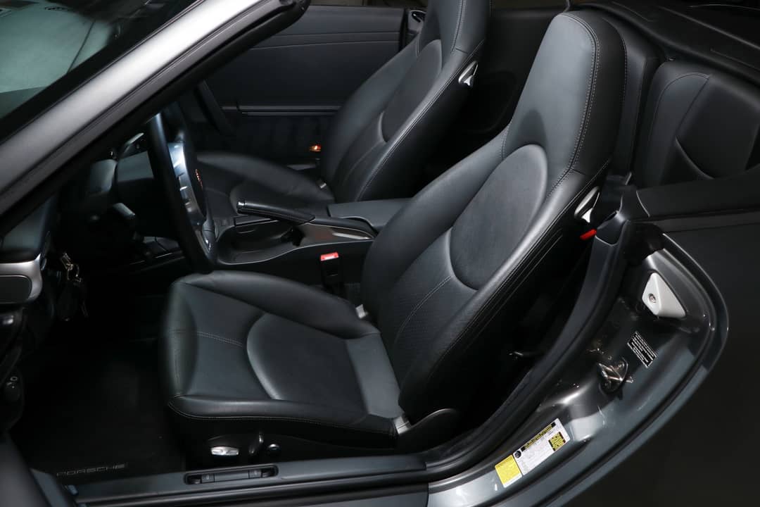 2010 Porsche 911 Carrera 4S — photo 29