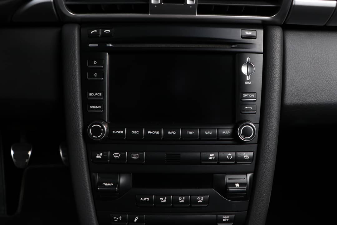 2010 Porsche 911 Carrera 4S — photo 32