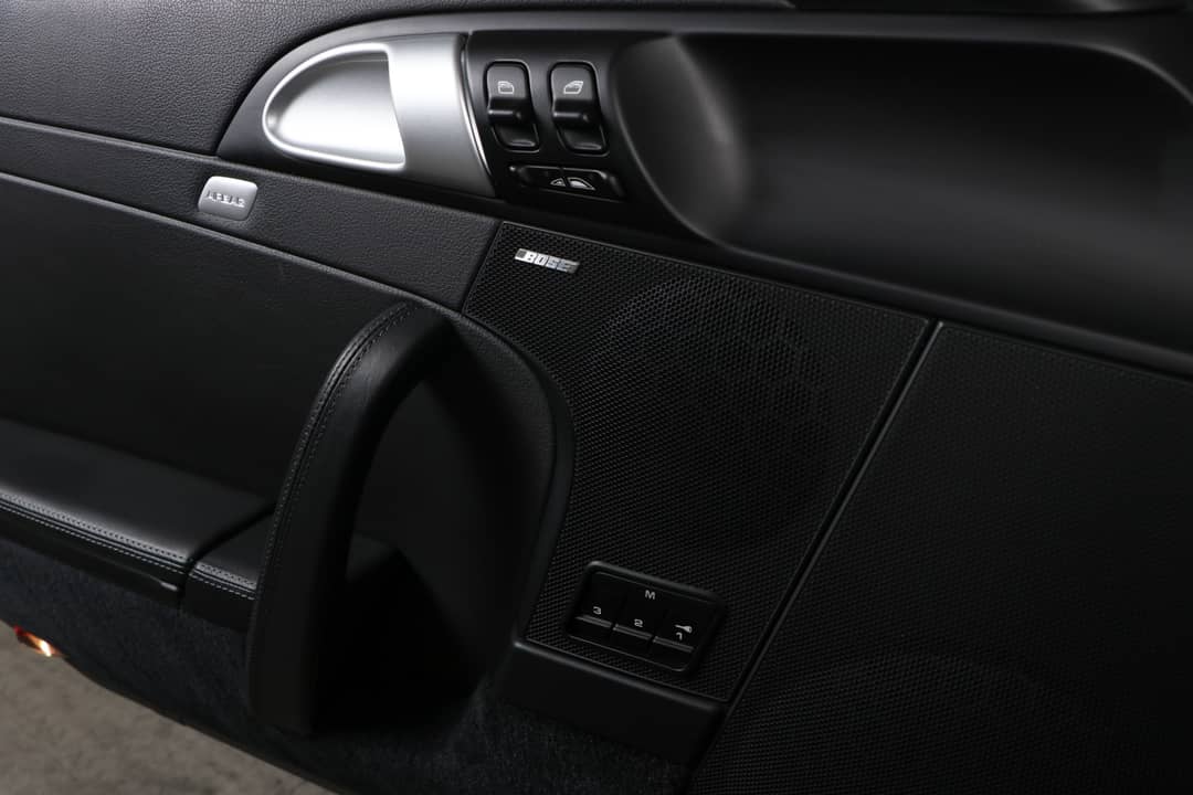 2010 Porsche 911 Carrera 4S — photo 35