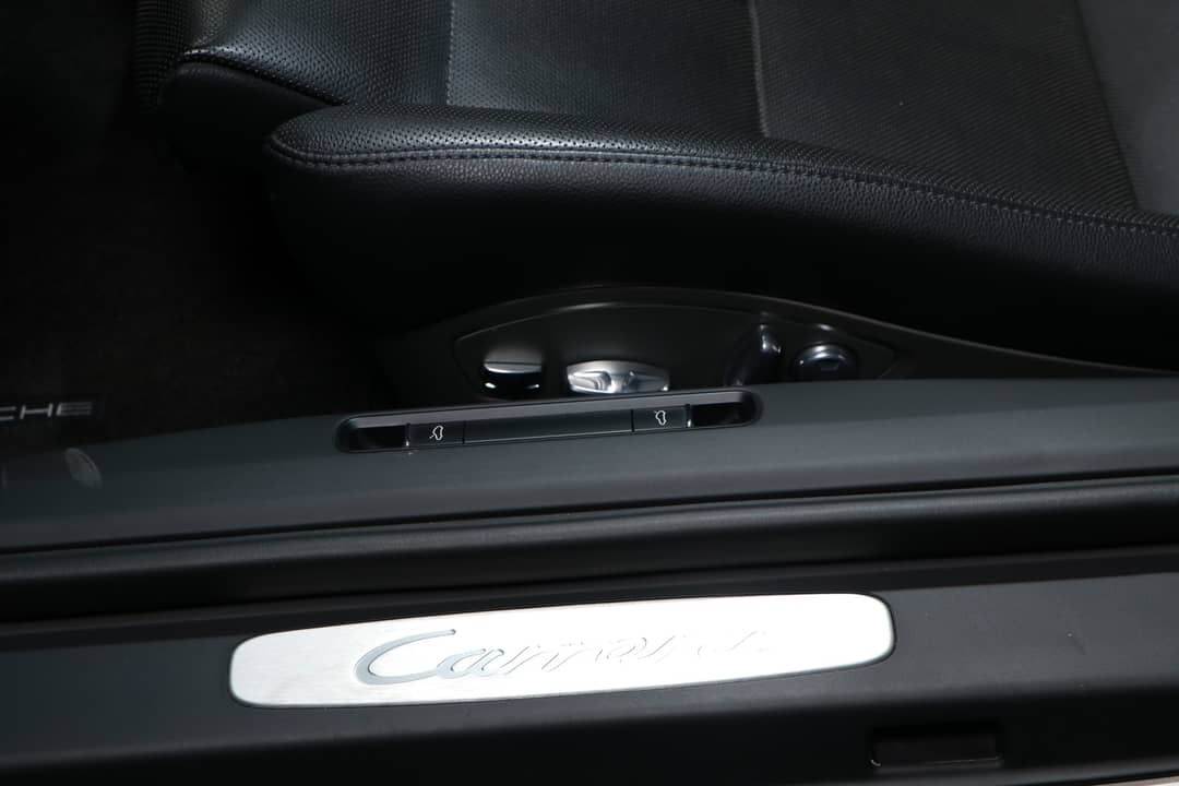 2013 Porsche 911 Carrera — photo 36