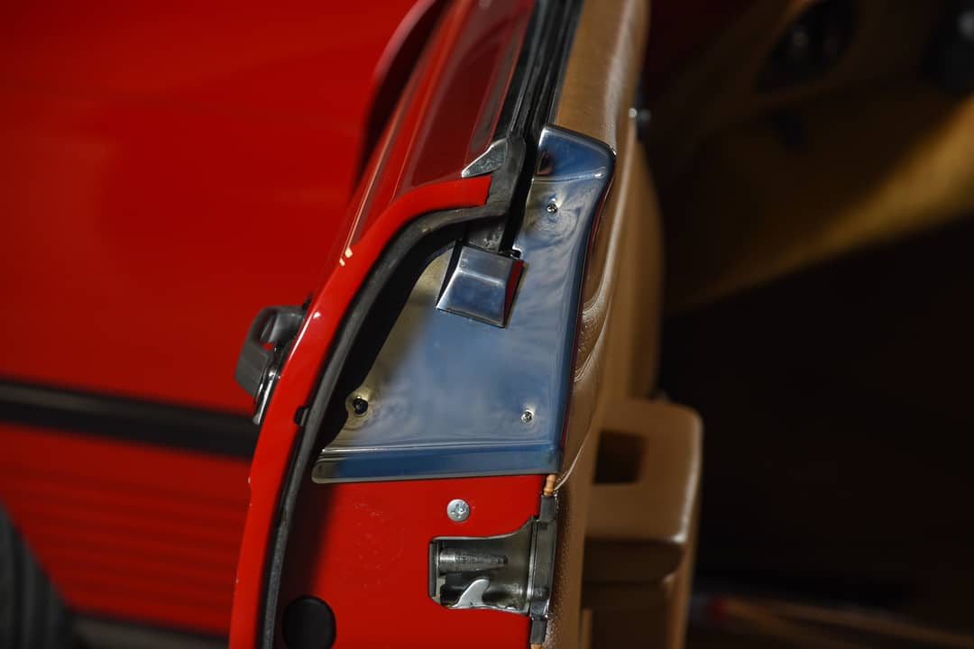 1989 Mercedes-Benz 560-Class 560 SL — photo 14