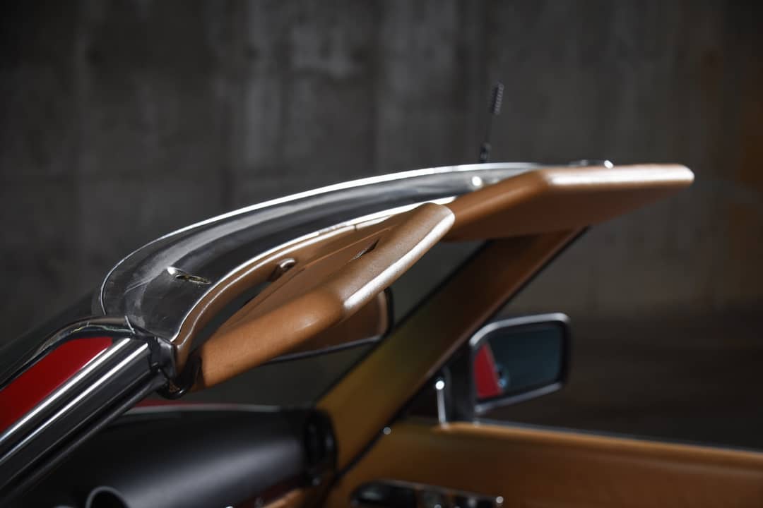 1989 Mercedes-Benz 560-Class 560 SL — photo 17