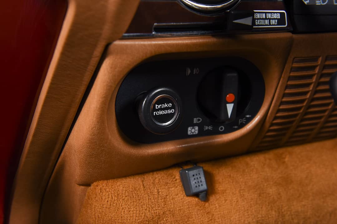 1989 Mercedes-Benz 560-Class 560 SL — photo 27