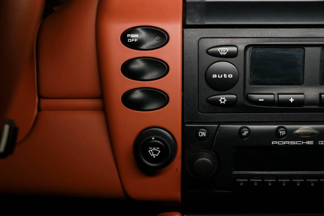 2002 Porsche 911 Targa — photo 17