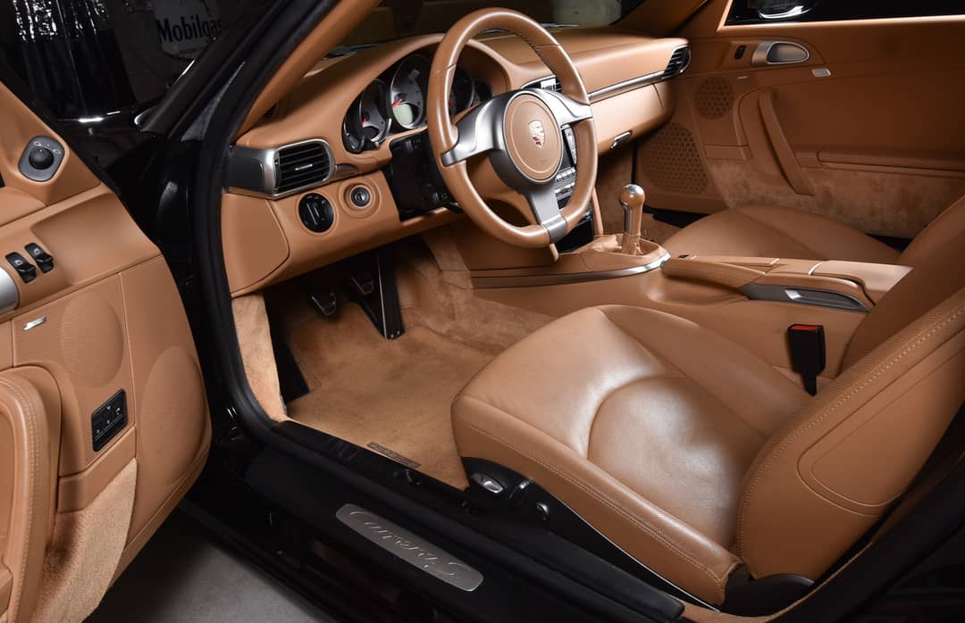 2010 Porsche 911 Carrera S — photo 2