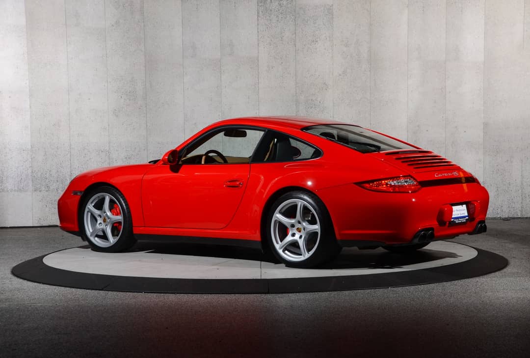 2010 Porsche 911 Carrera 4S — photo 18