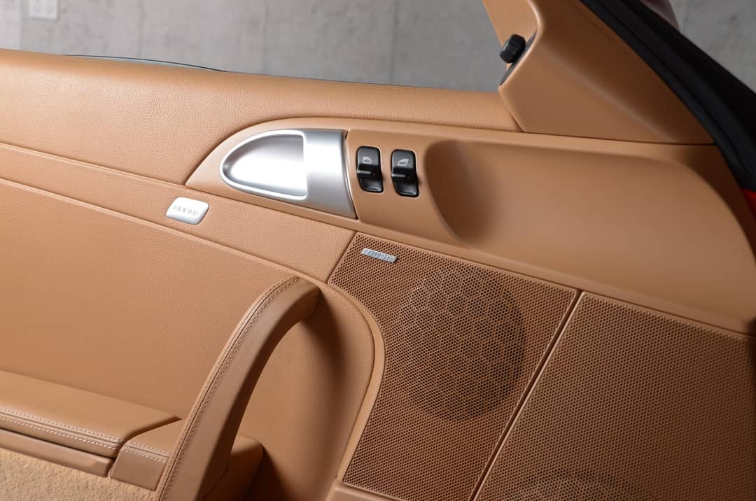 2010 Porsche 911 Carrera 4S — photo 33