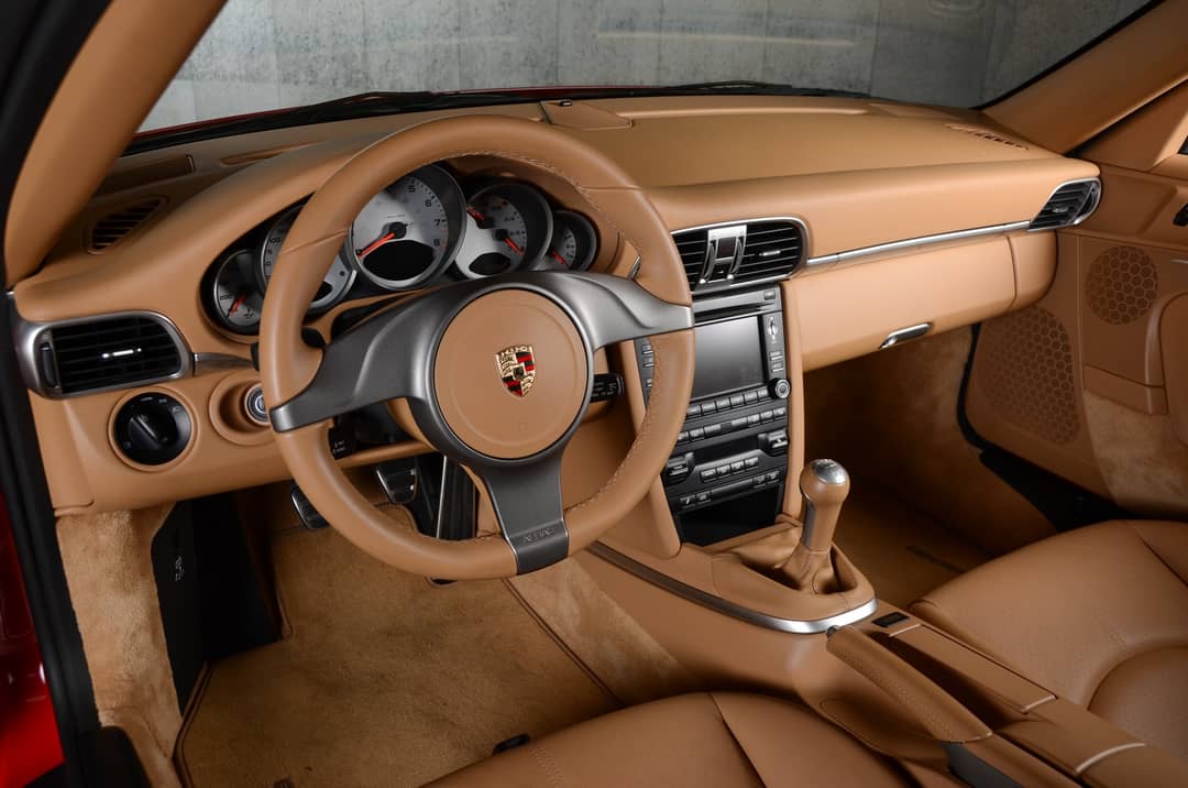 2010 Porsche 911 Carrera 4S — photo 38