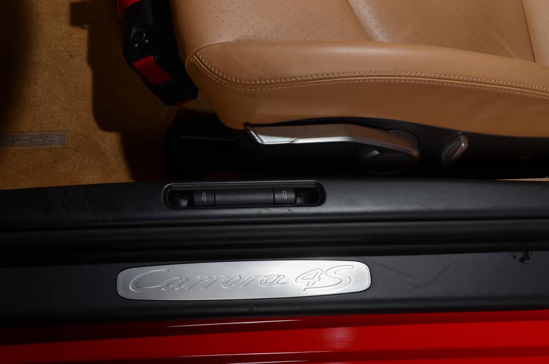 2010 Porsche 911 Carrera 4S — photo 41