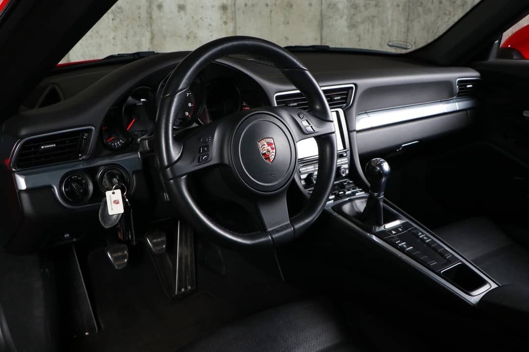 2012 Porsche 911 Carrera — photo 23