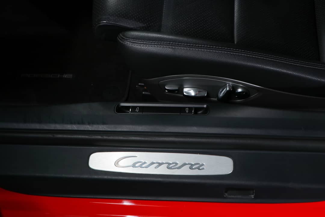 2012 Porsche 911 Carrera — photo 32