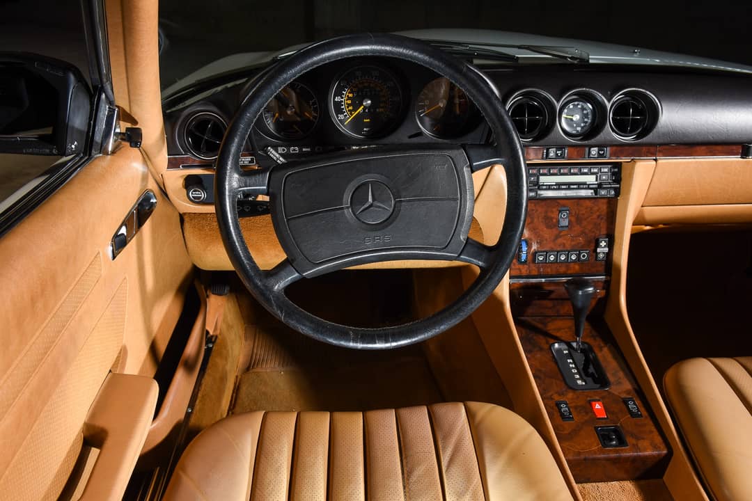 1988 Mercedes-Benz 560-Class 560 SL — photo 16