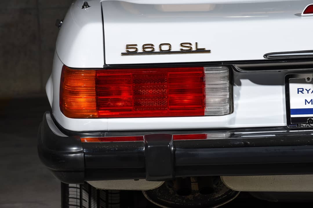 1988 Mercedes-Benz 560-Class 560 SL — photo 35