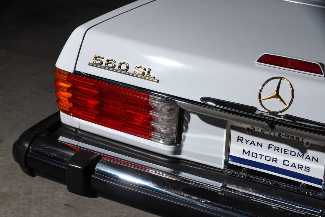 1988 Mercedes-Benz 560-Class 560 SL — photo 36