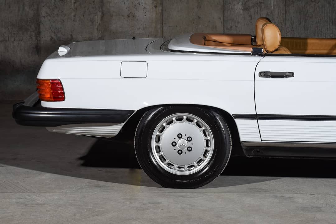 1988 Mercedes-Benz 560-Class 560 SL — photo 7