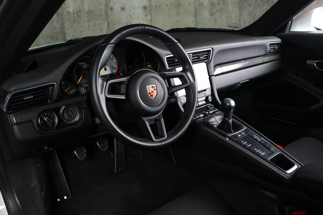 2018 Porsche 911 GT3 Touring — photo 22