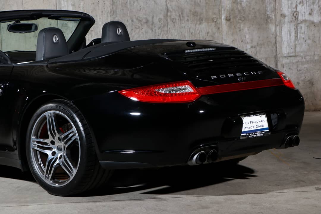 2012 Porsche 911 Carrera 4S — photo 24