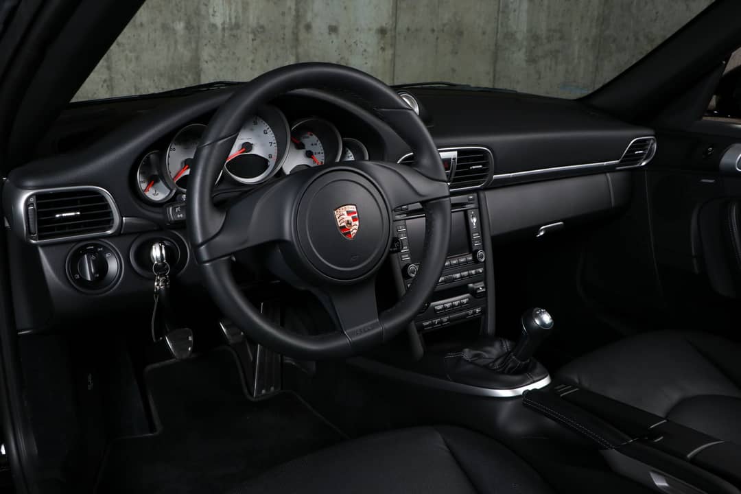 2012 Porsche 911 Carrera 4S — photo 30