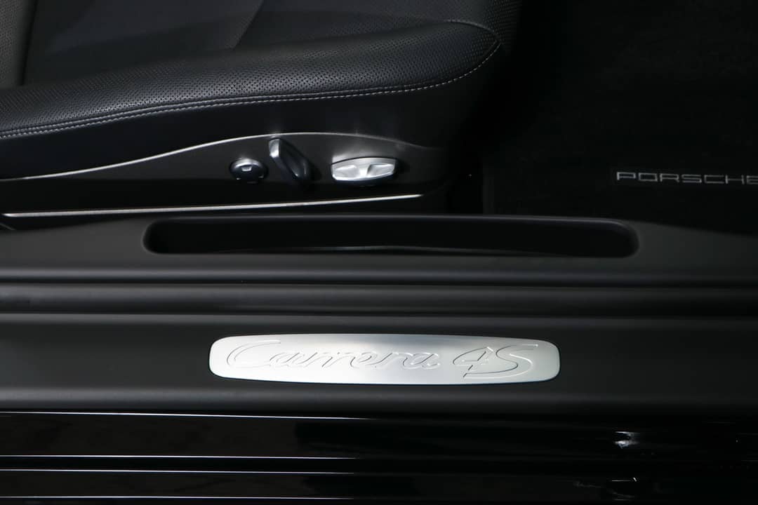 2012 Porsche 911 Carrera 4S — photo 34