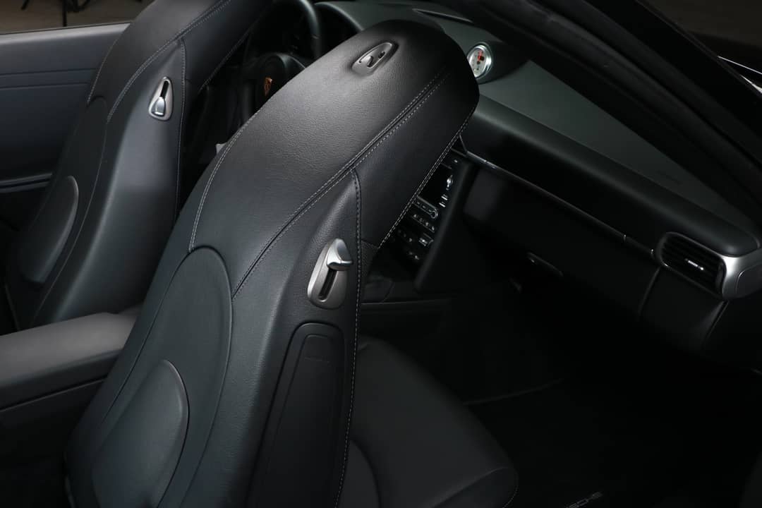 2012 Porsche 911 Carrera 4S — photo 36