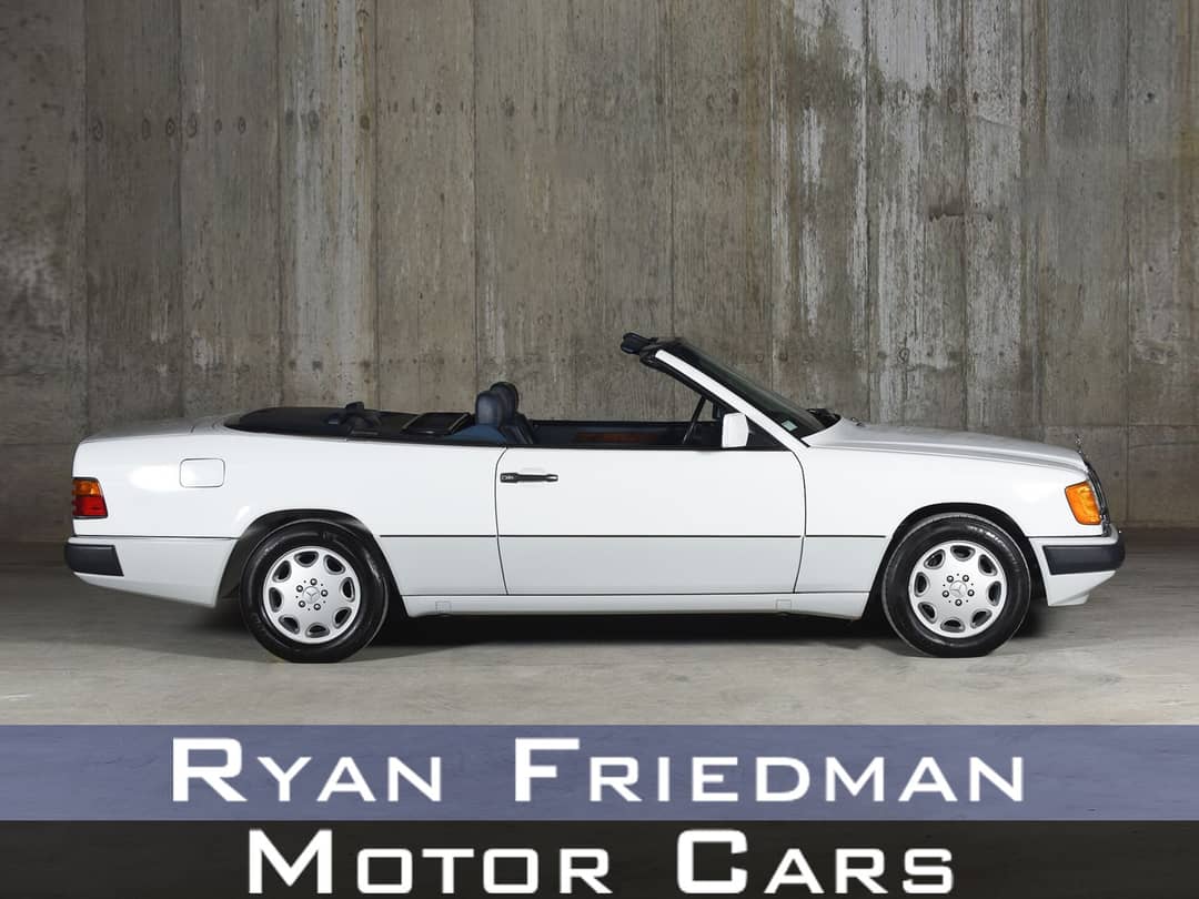 1993 Mercedes-Benz 300-Class 300 CE — photo 1