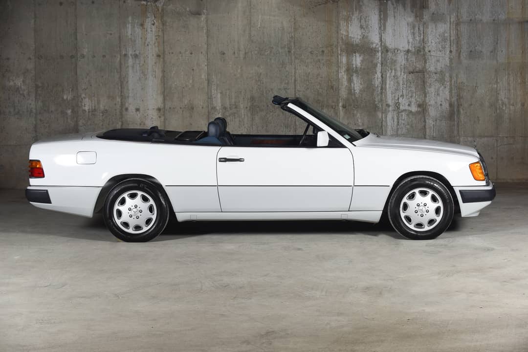 1993 Mercedes-Benz 300-Class 300 CE — photo 2
