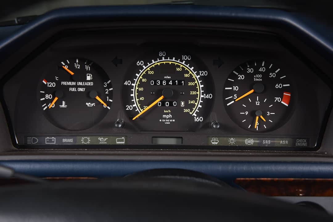 1993 Mercedes-Benz 300-Class 300 CE — photo 24