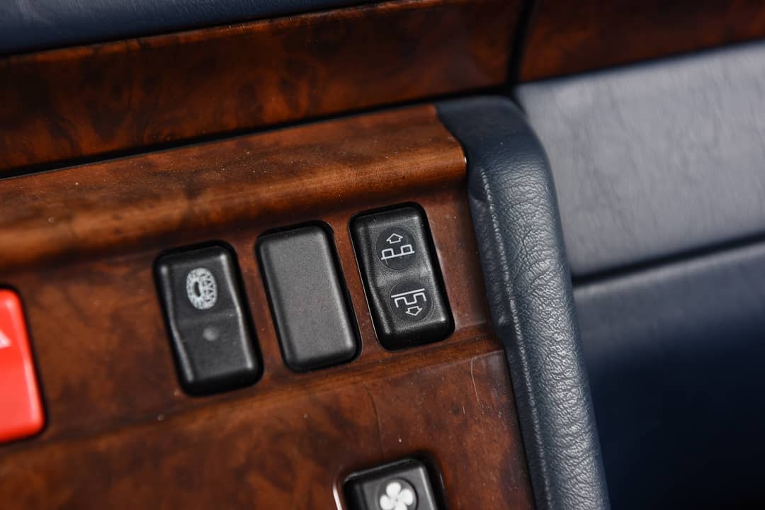 1993 Mercedes-Benz 300-Class 300 CE — photo 33