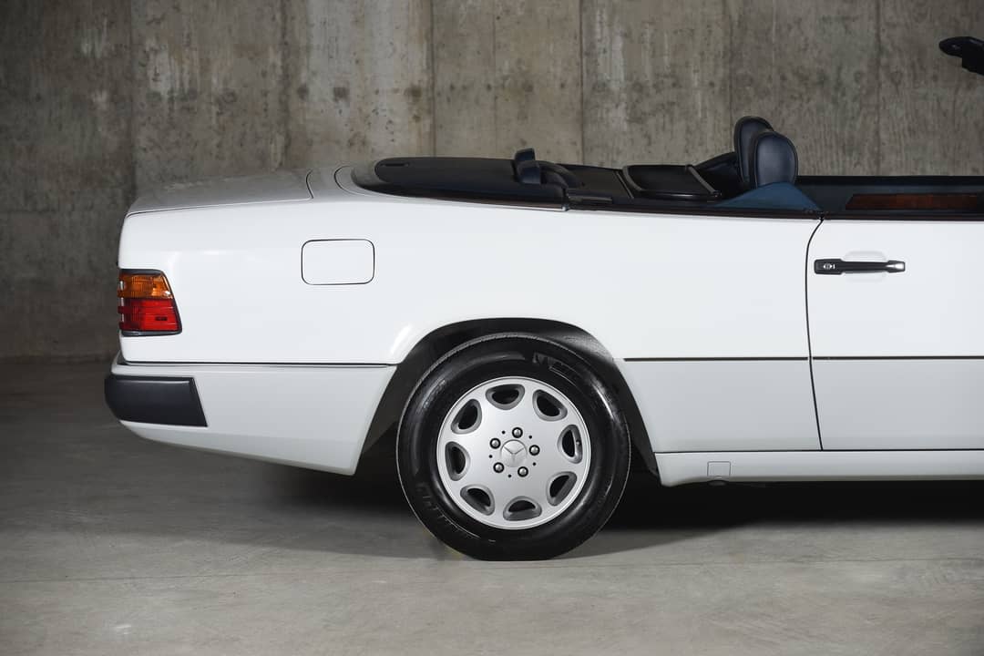 1993 Mercedes-Benz 300-Class 300 CE — photo 47