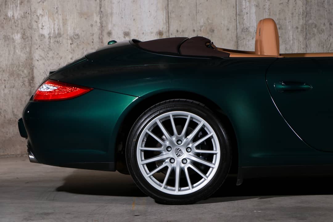 2010 Porsche 911 Carrera 4 — photo 17