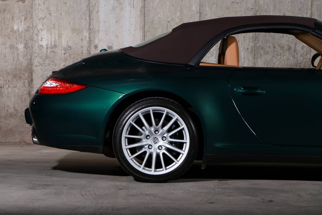 2010 Porsche 911 Carrera 4 — photo 18