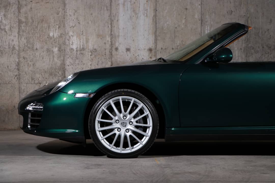 2010 Porsche 911 Carrera 4 — photo 22