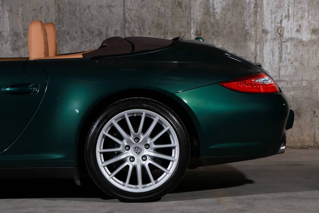 2010 Porsche 911 Carrera 4 — photo 25