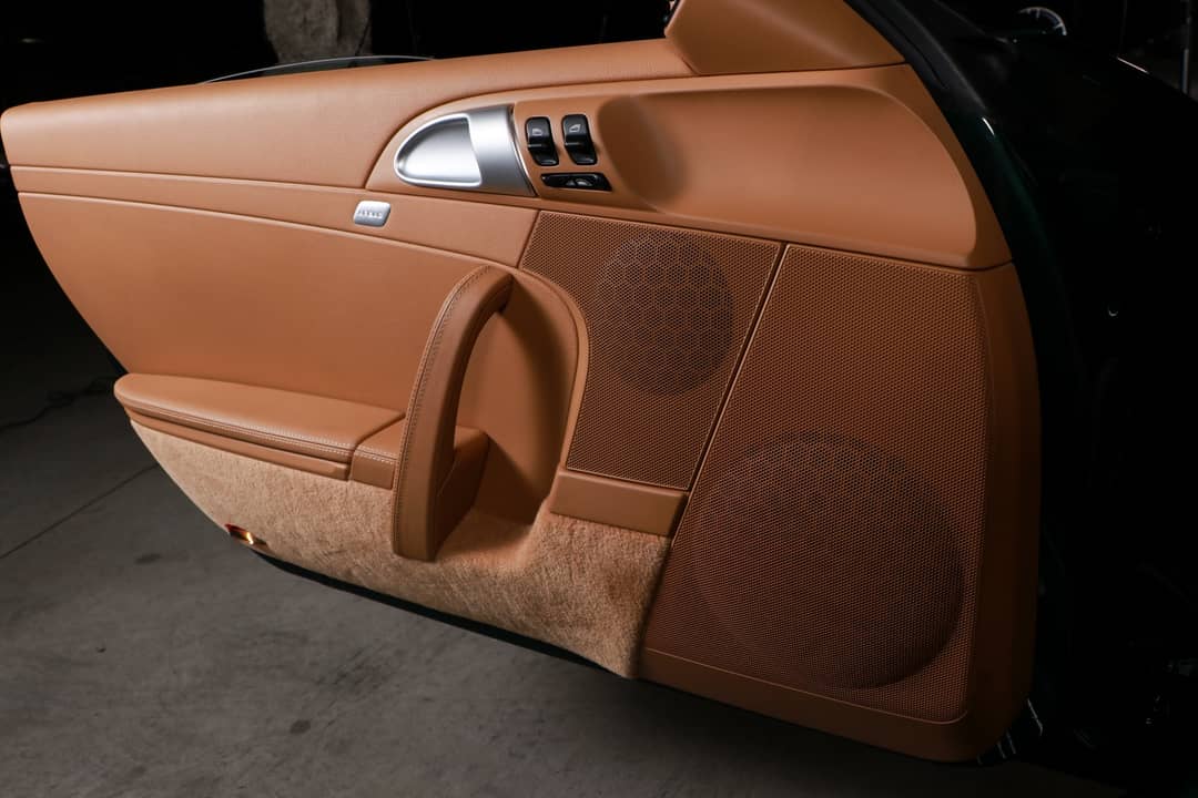 2010 Porsche 911 Carrera 4 — photo 28