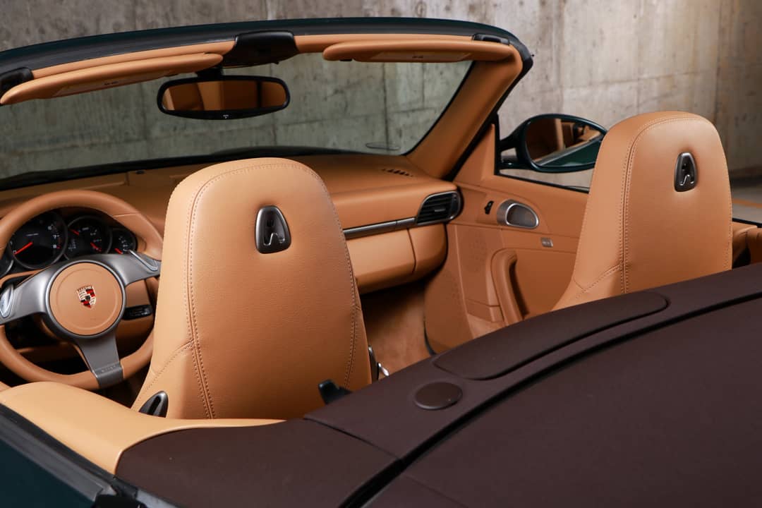 2010 Porsche 911 Carrera 4 — photo 31