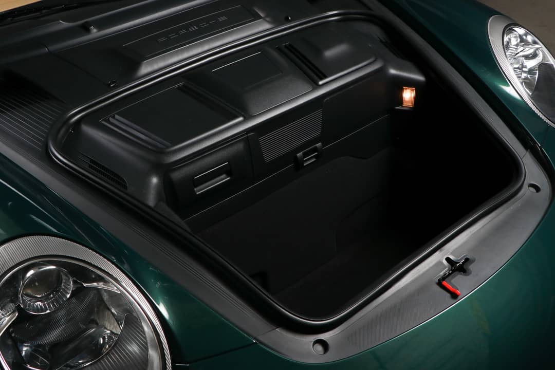 2010 Porsche 911 Carrera 4 — photo 39