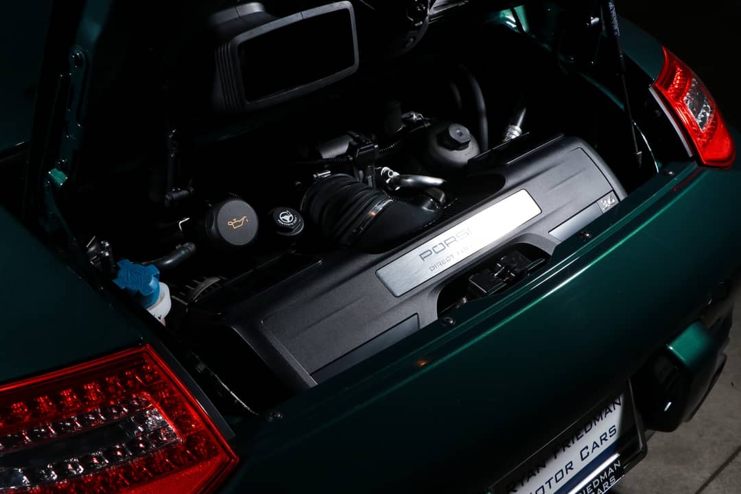 2010 Porsche 911 Carrera 4 — photo 41