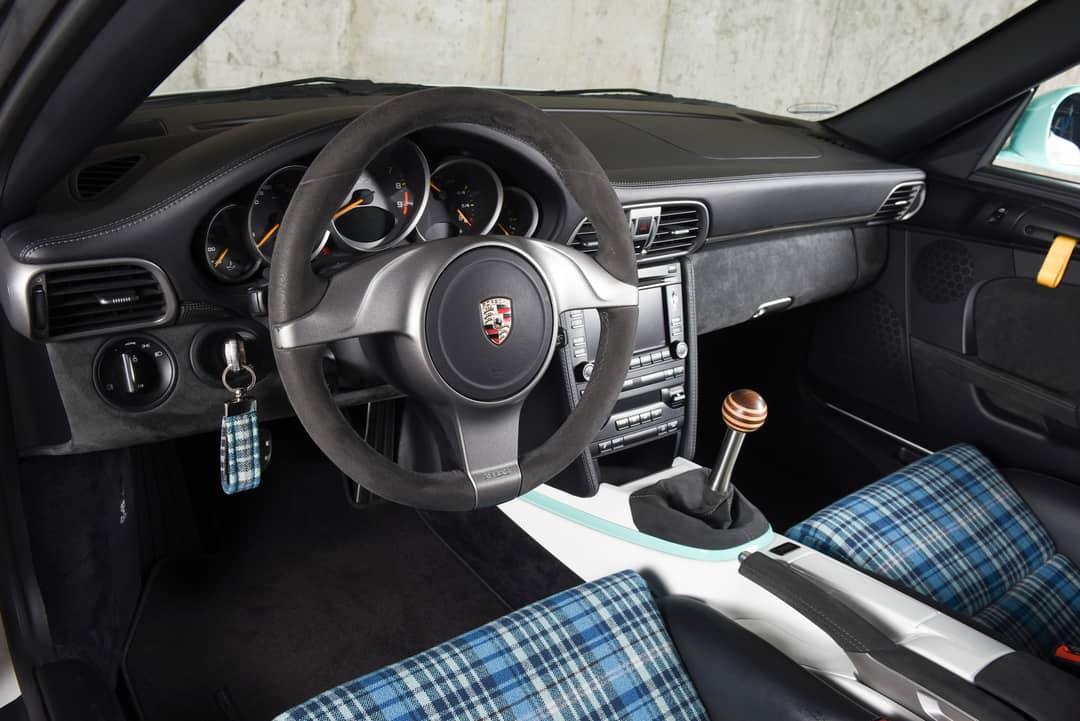 2011 Porsche 911 GT3 RS — photo 27